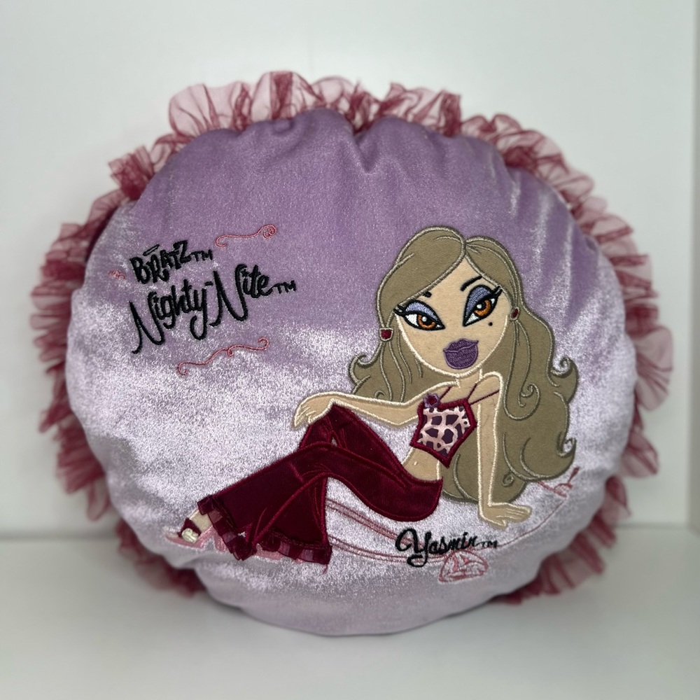 YASMIN BRATZ NIGHTY NITE PILLOW Y2K VTG BURGUNDY PINK